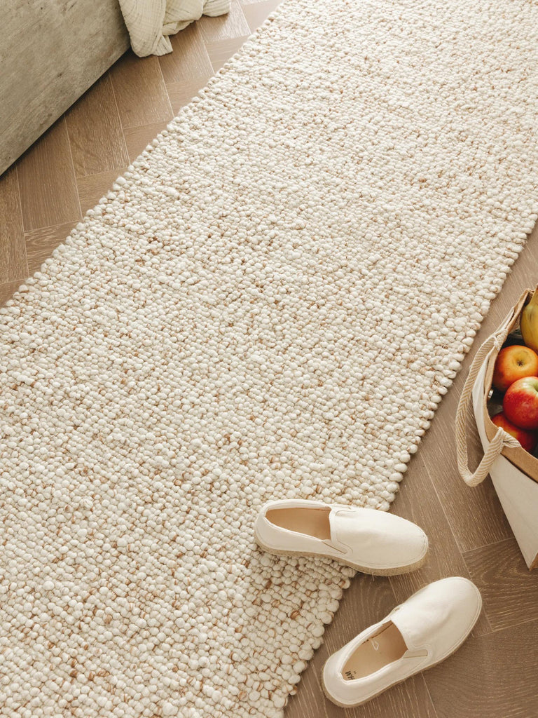 Tapis scandinave perlé descente de lit beige en laine 80x250 cm