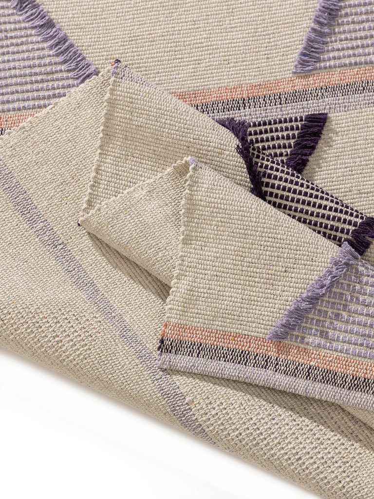 Tapis géométrique motif triangle enfant violet 120x170 cm