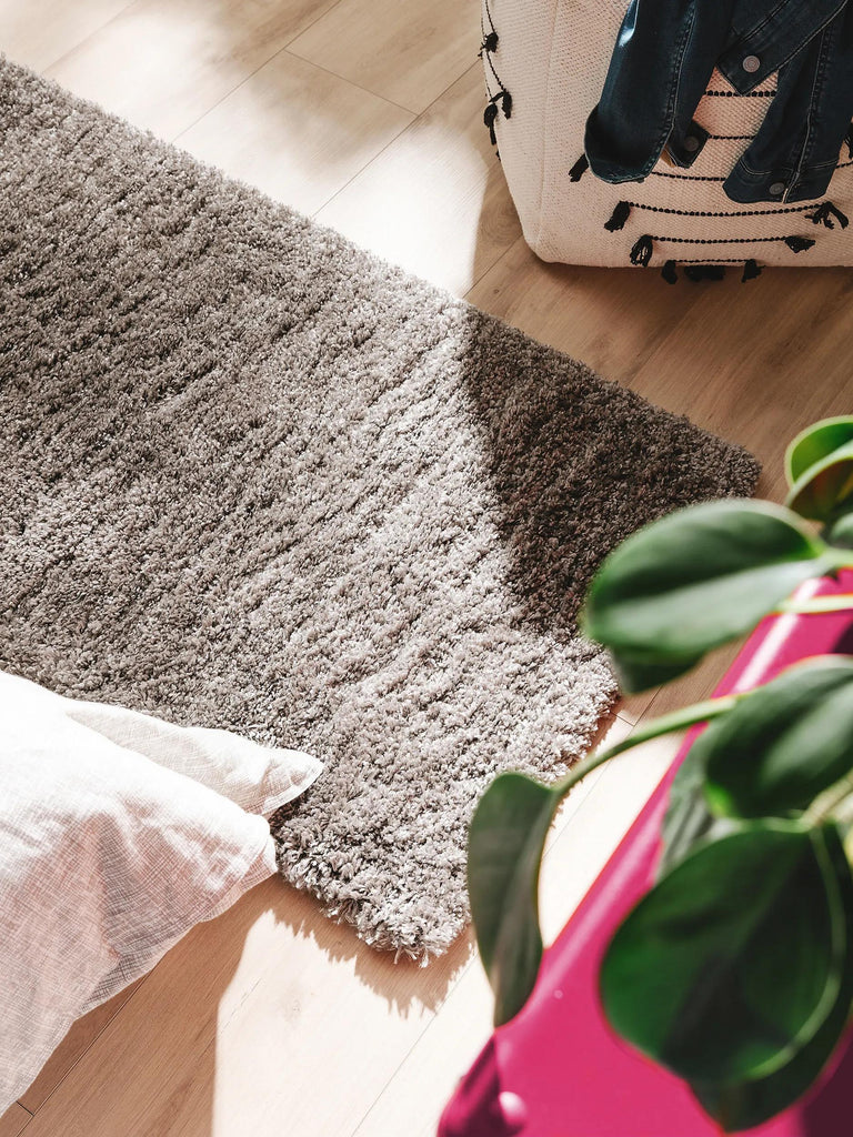 Tapis shaggy descente de lit gris foncé 70x200 cm