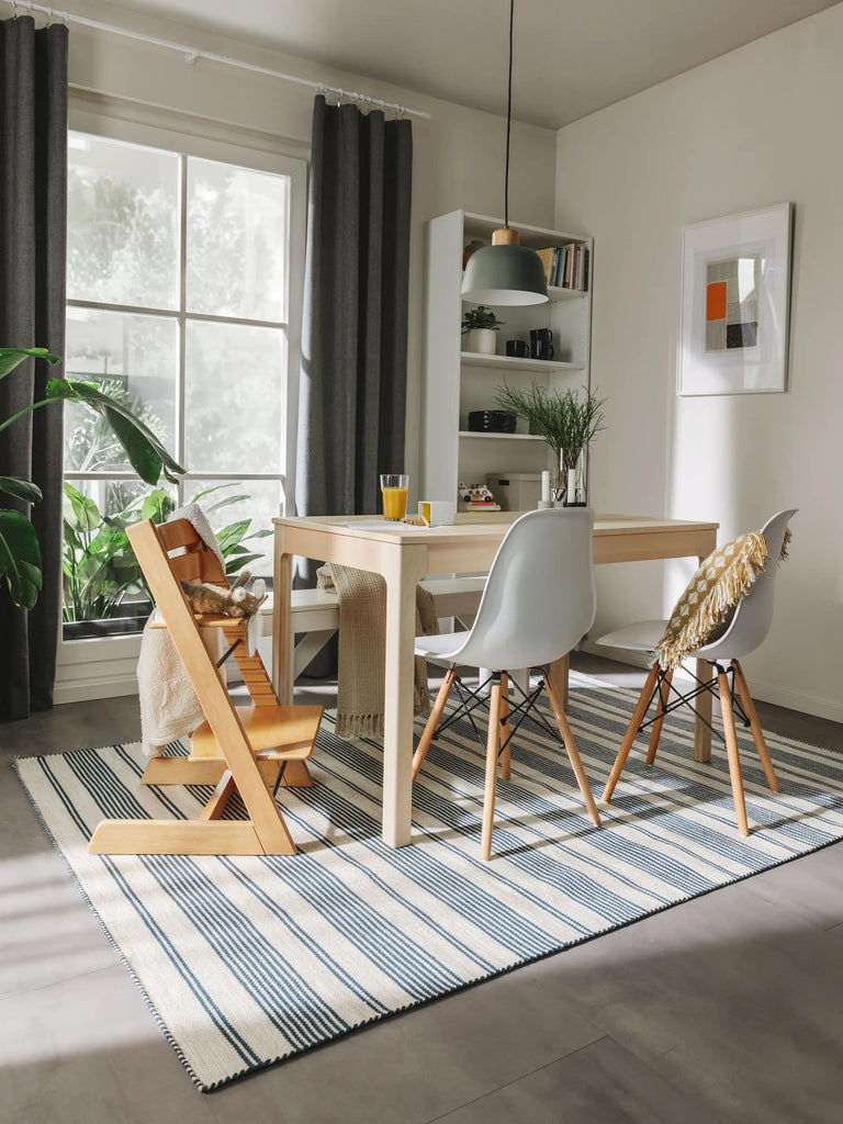 Tapis scandinave motif rayé beige et bleu d'intérieur et d'extérieur 160x230 cm