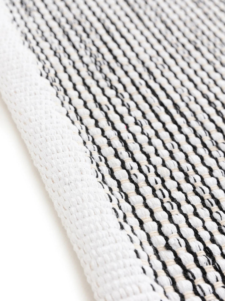 Tapis scandinave tressé en cercle de couloir noir et blanc en coton 70x200 cm