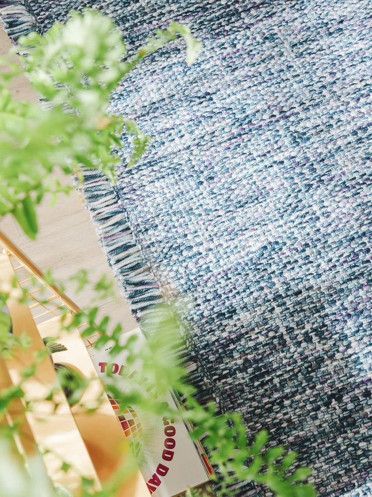 Tapis contemporain chiné à franges bleu 200x300 cm