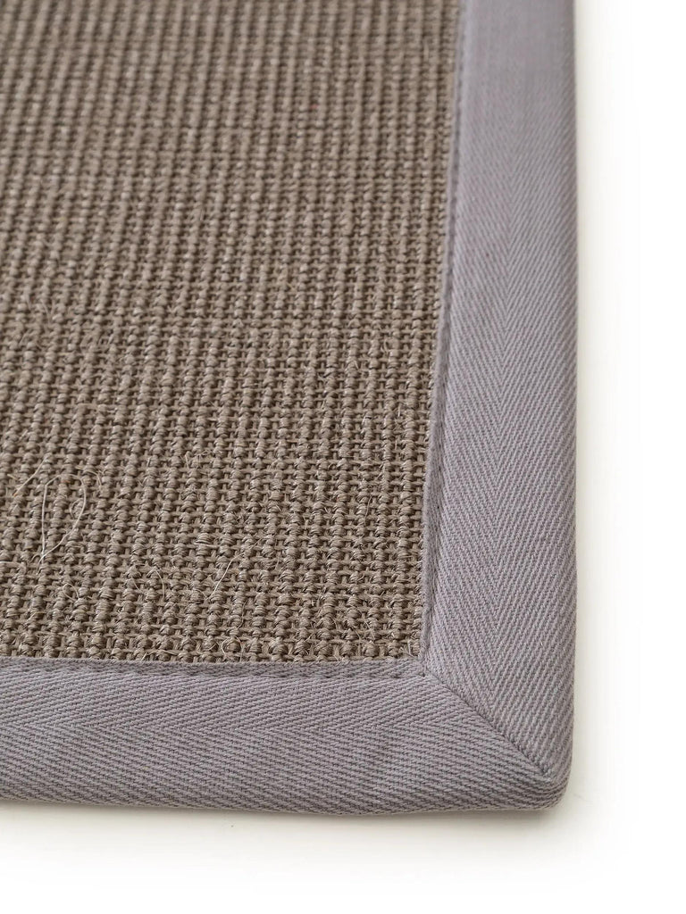 Paillasson scandinave marron en sisal 40x60 cm