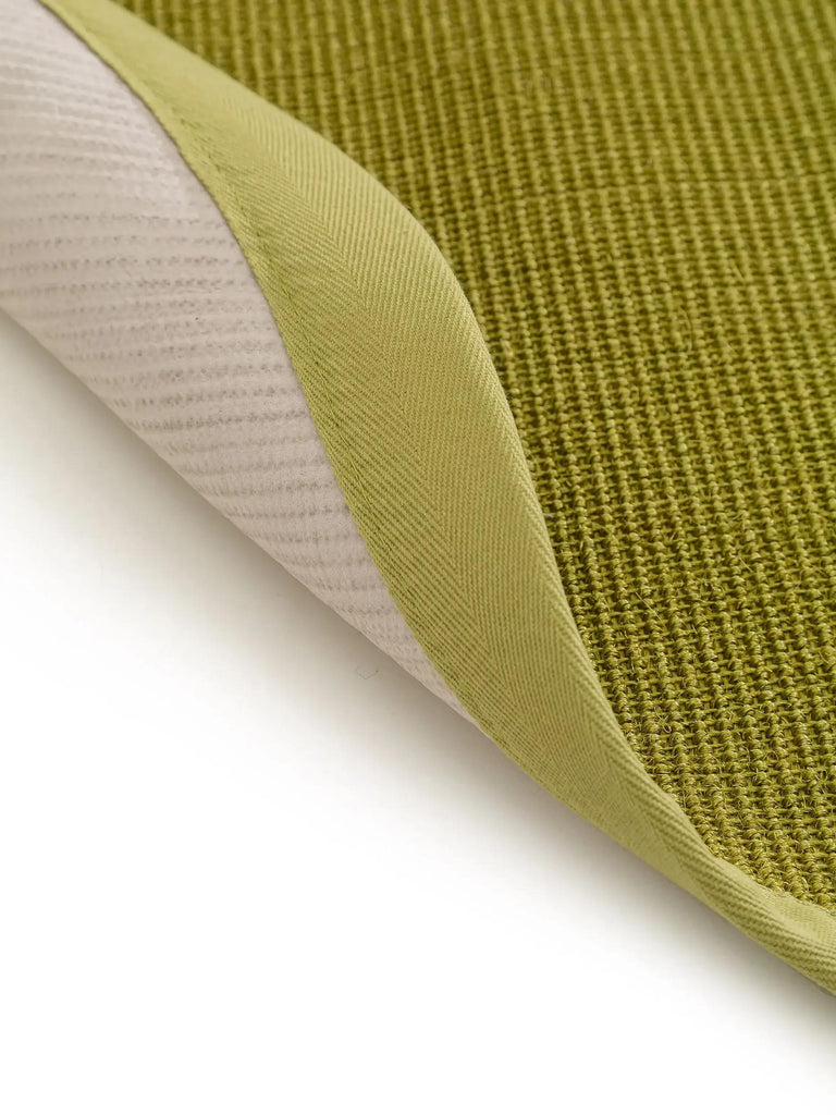 Tapis scandinave rond vert en sisal 150 cm de diamètre