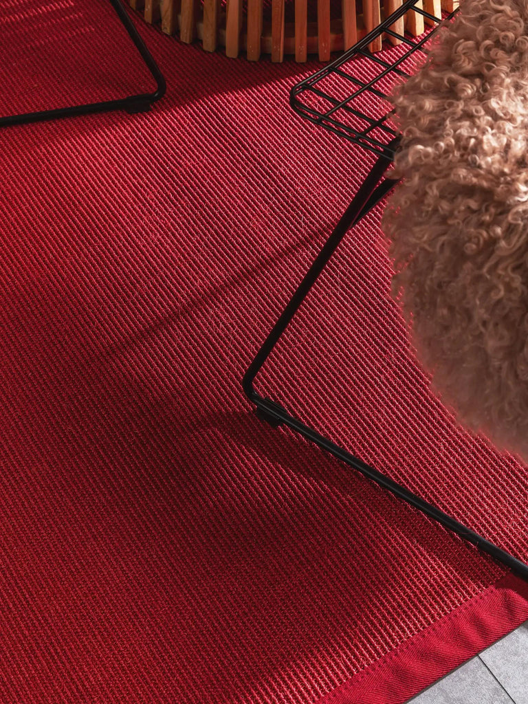 Tapis scandinave rouge en sisal 80x150 cm