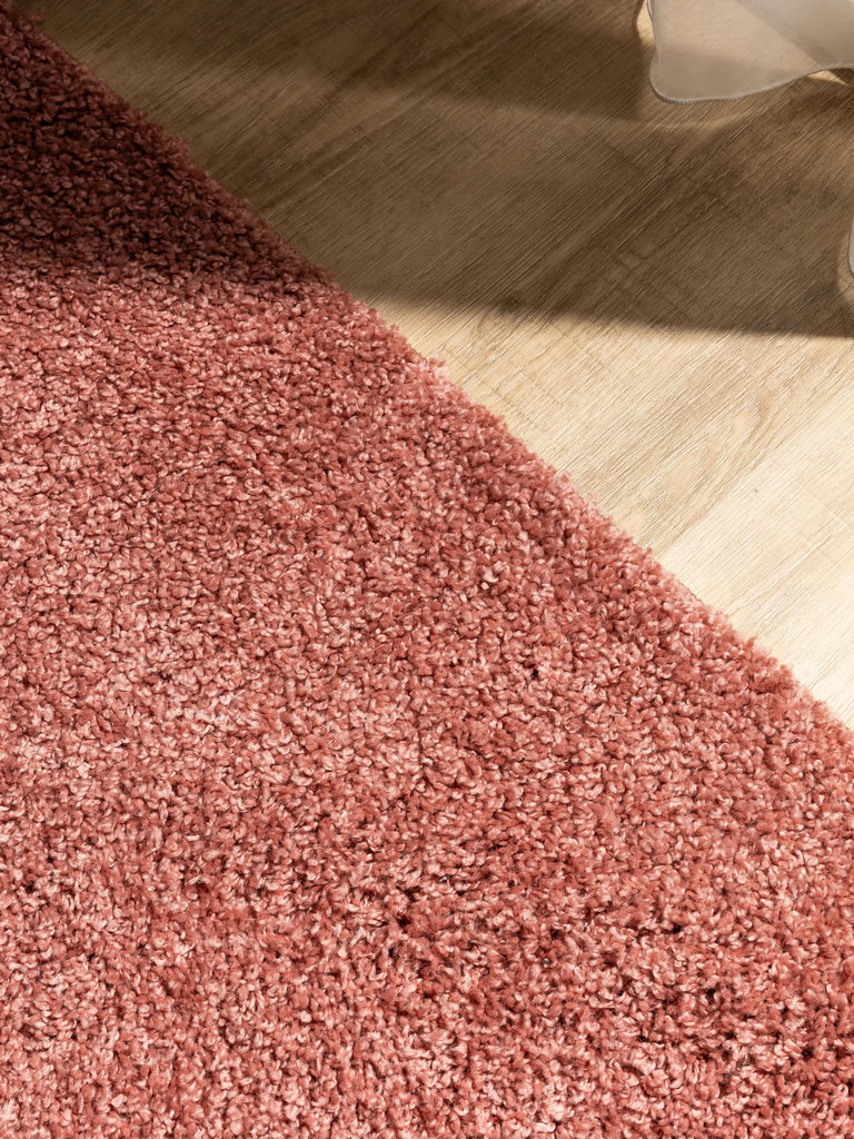 Tapis moderne uni poils longs frisés rose lavable 200x250 cm