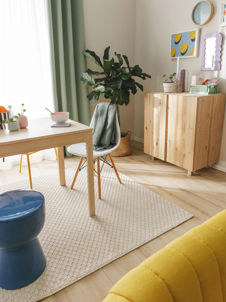 Tapis géométrique tressé à carreaux crème d'intérieur et d'extérieur 77x150 cm