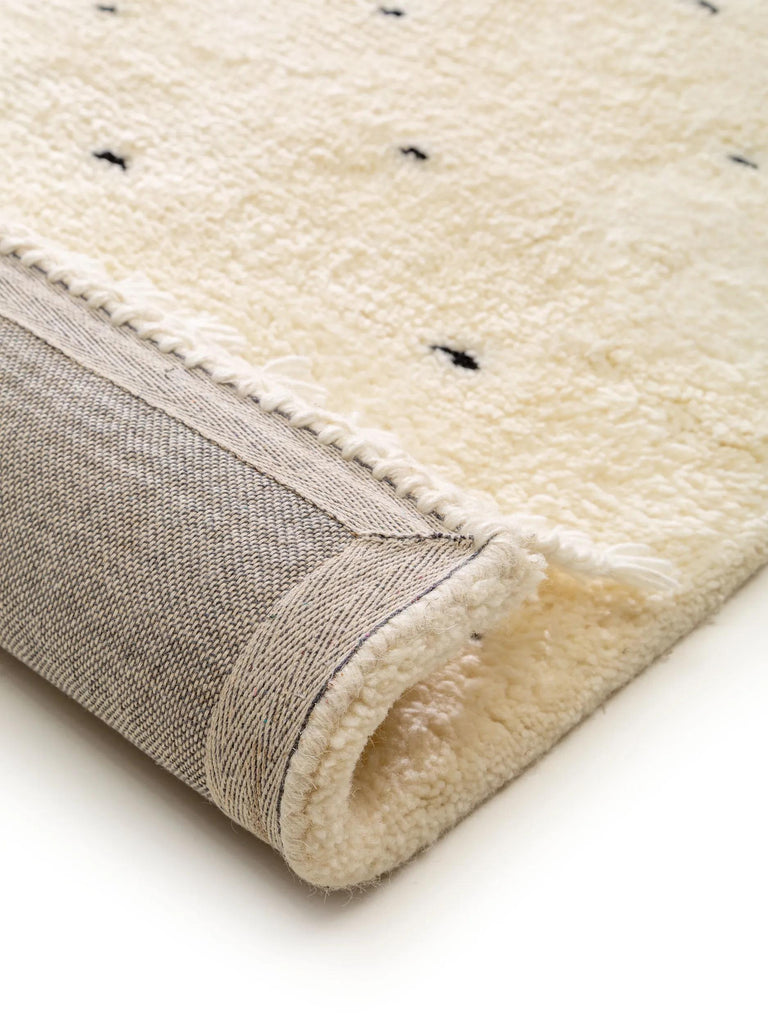 Tapis scandinave motif à pois enfant crème en laine 120x170 cm