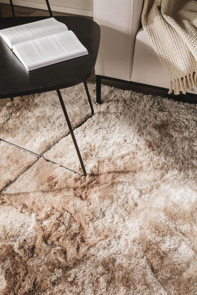 Tapis shaggy fourrure beige et marron clair 80x150 cm