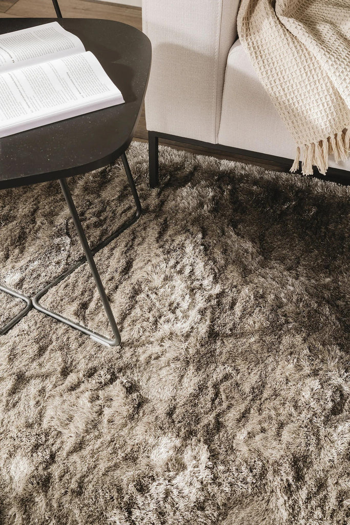 Tapis shaggy fourrure gris 140x200 cm