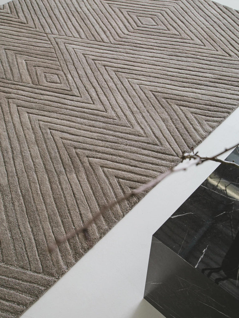 Tapis moderne motif géométrique marron en laine 160x230 cm